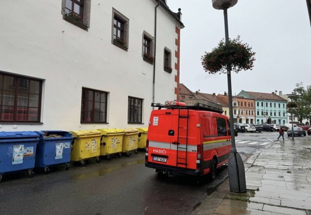 Hasiči připravují techniku na případné výjezdy